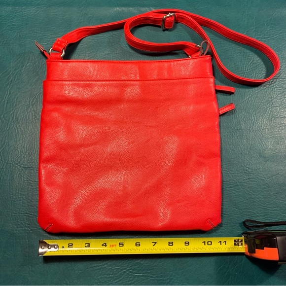 Stylish Merona crossbody purse - Picture 2 of 5